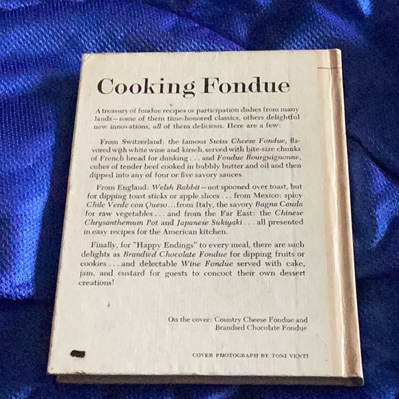 Cooking Fondue, Vintage Hardcover Cookbook, 99 pages, Marian Tracy - Picture 2 of 4